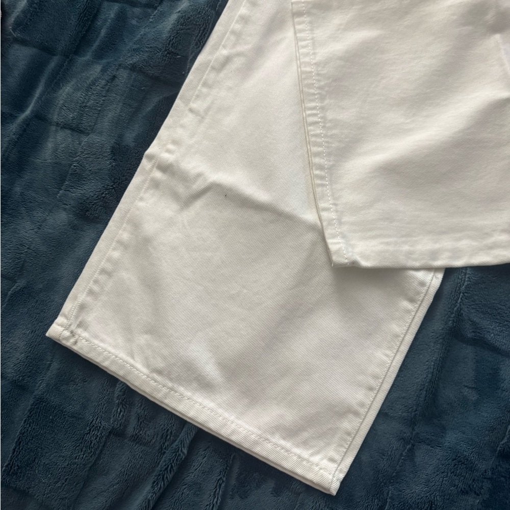 Women's White Wide-Leg Jeans - Picture 2 of 4